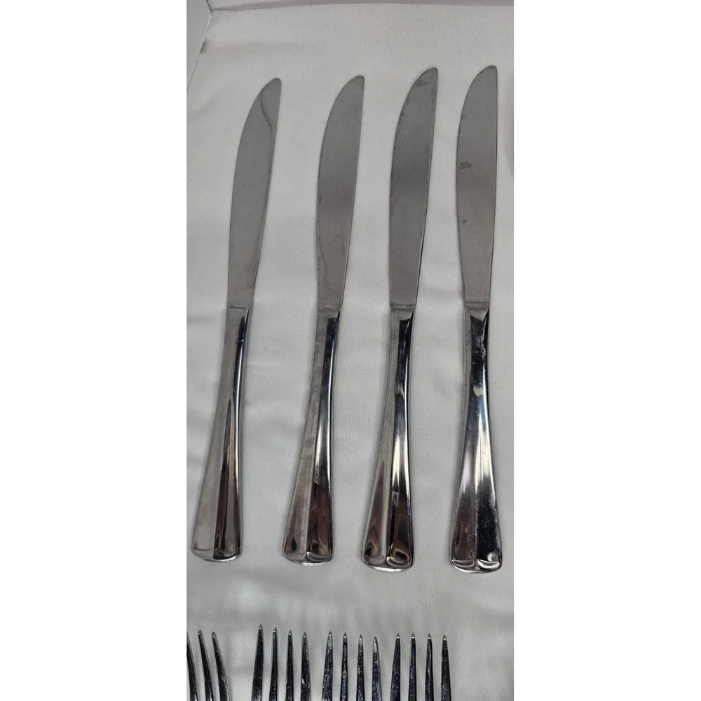 Wallace Sadie 21 Pc Flatware Set Stainless Silverware Forks‎ Knives Spoons